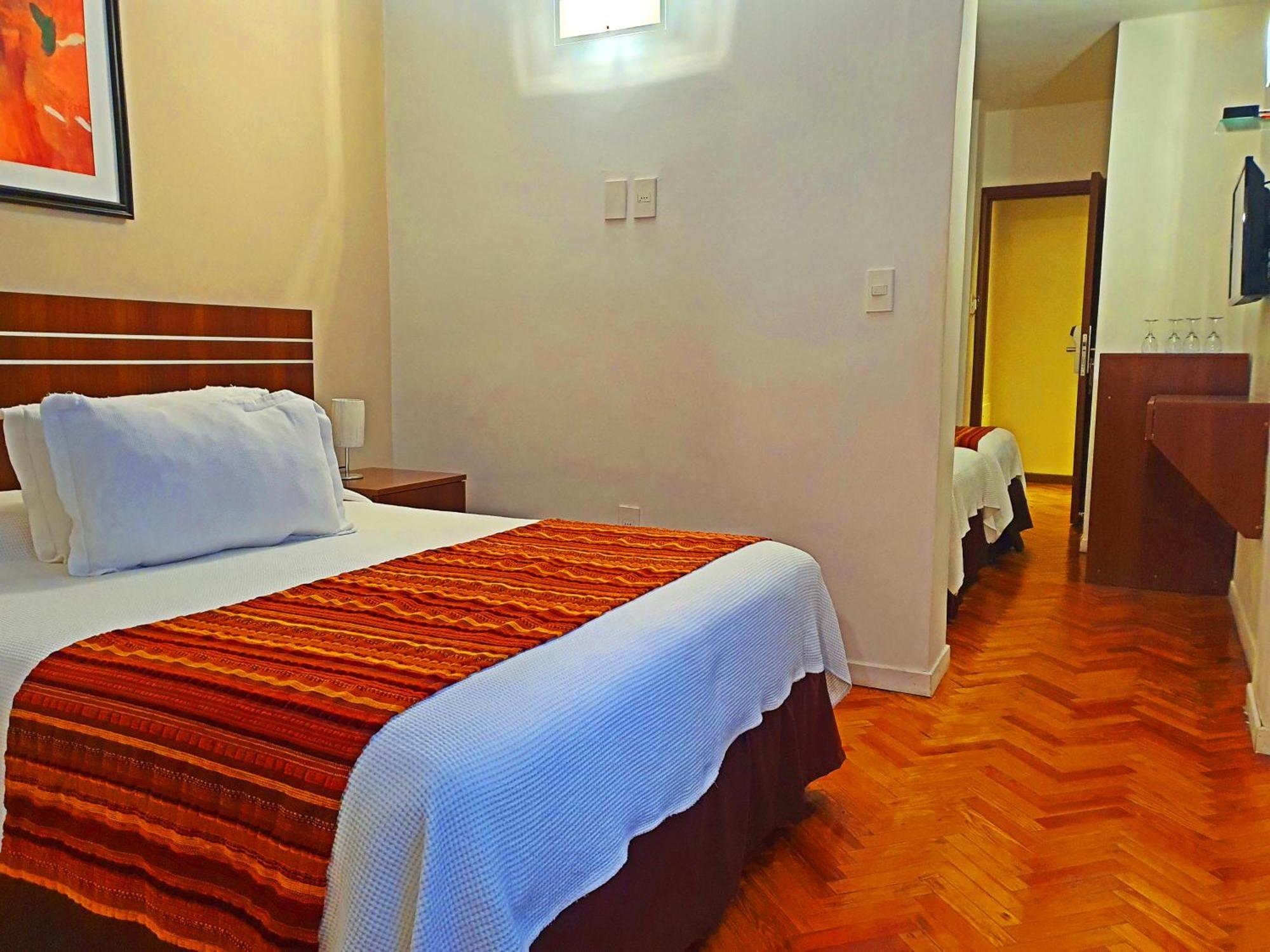 Hotel America Монтевидео Номер фото